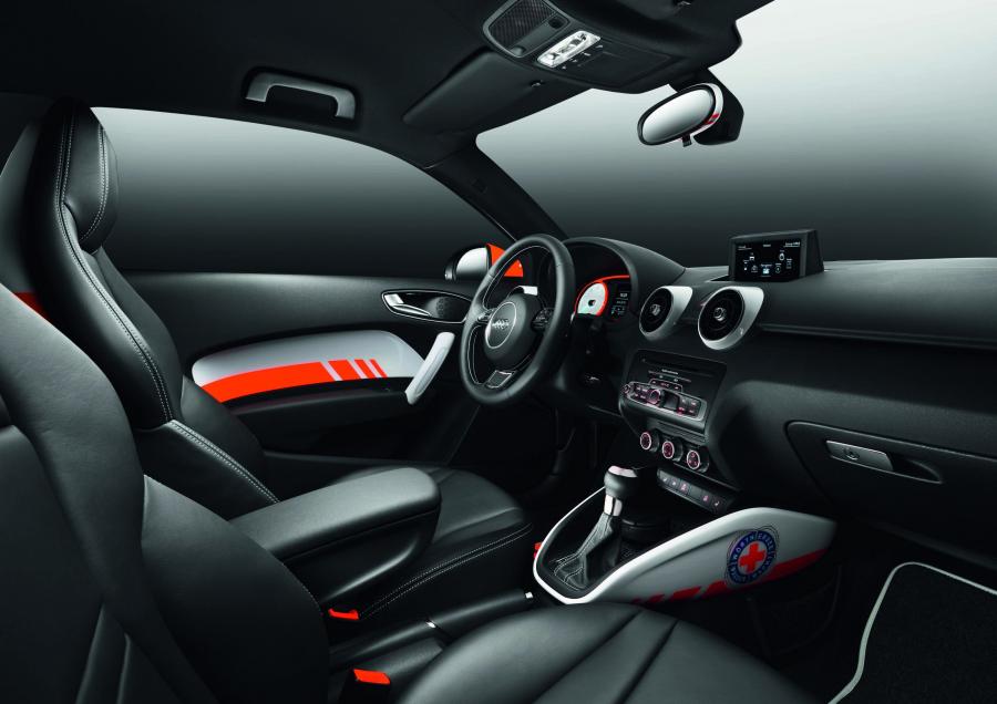 Интерьер Audi A1 Wasserwacht Concept (8X) 2010 года  (фото 4 из 7)